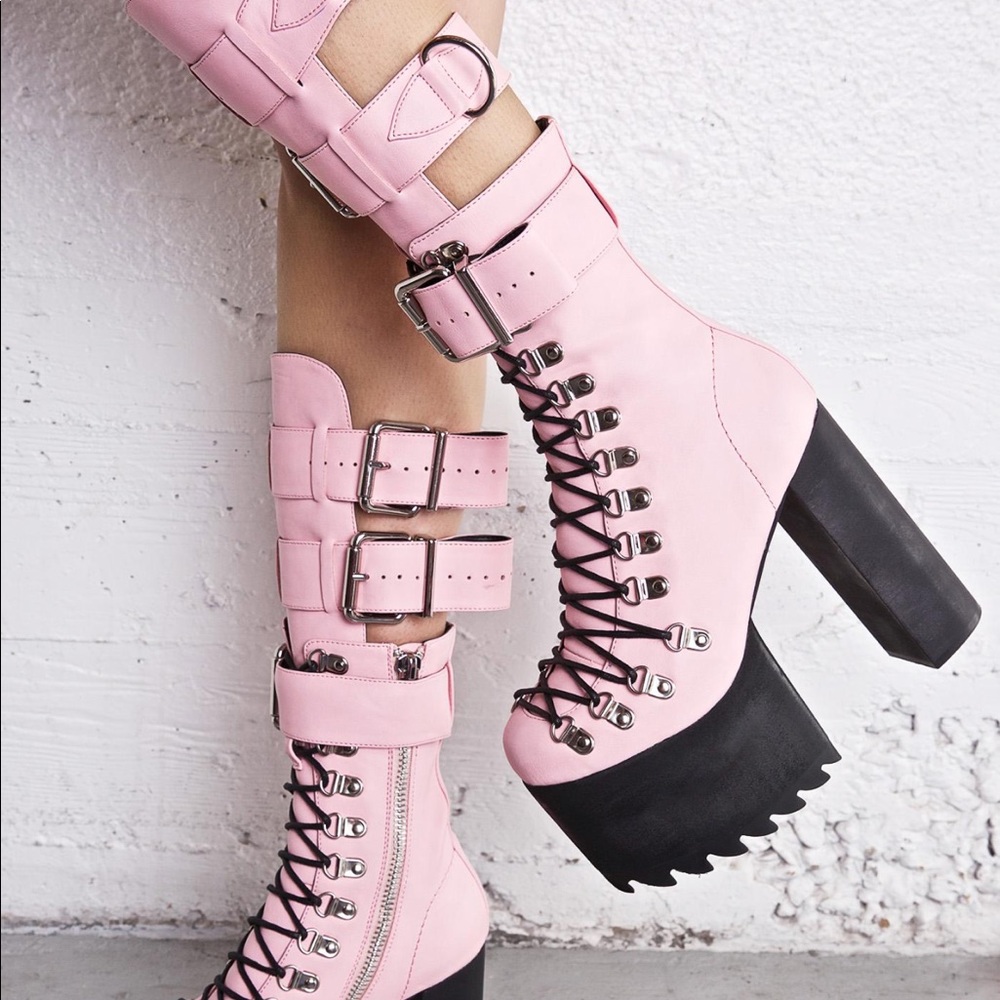 Not for sale! in search of these boots in size 7